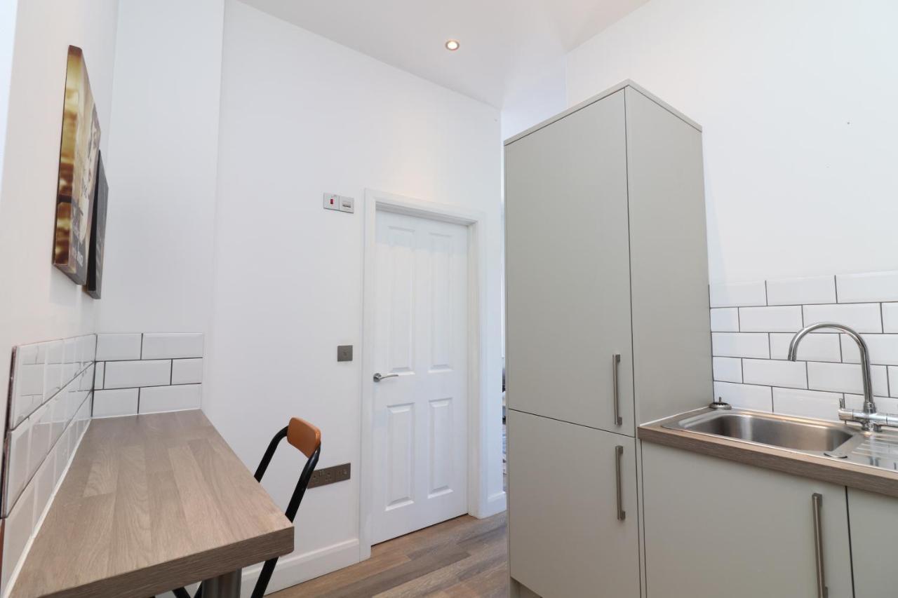 Hope House Apartments Честър Екстериор снимка